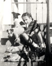 Katarína na mliekarenskom dvore v lete 1948